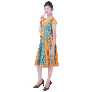 Multicolor Cotton Printed Set of Skirt and Top for Girls 3