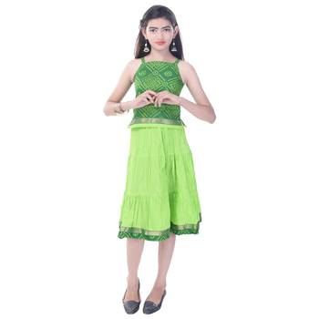 Green Cotton Printed Set of Skirt and Top for Girls 1