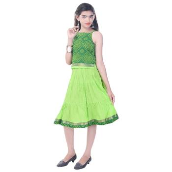 Green Cotton Printed Set of Skirt and Top for Girls 3