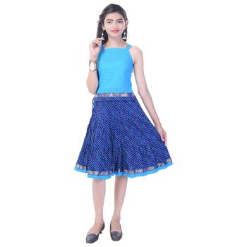 Blue Cotton Printed Set of Skirt and Top for Girls 4