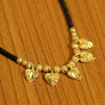 Gold Plated Heart Shaped Black Beads Necklace 2