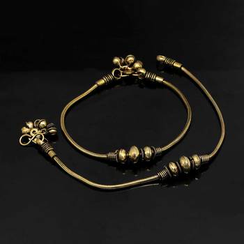 Gold Color Traditional Anklet For Girls And Women 1