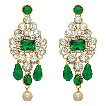 Green Color Imitation Pearl Kundan Necklace With Earring And Maang Tikka 2