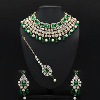 Green Color Imitation Pearl Kundan Necklace With Earring And Maang Tikka 4
