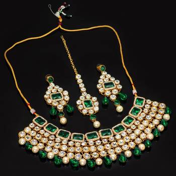 Green Color Imitation Pearl Kundan Necklace With Earring And Maang Tikka 5