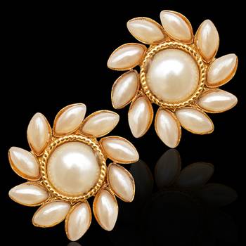 Traditional south INDIA Stone Kundan bollywood studs set in golden base 1