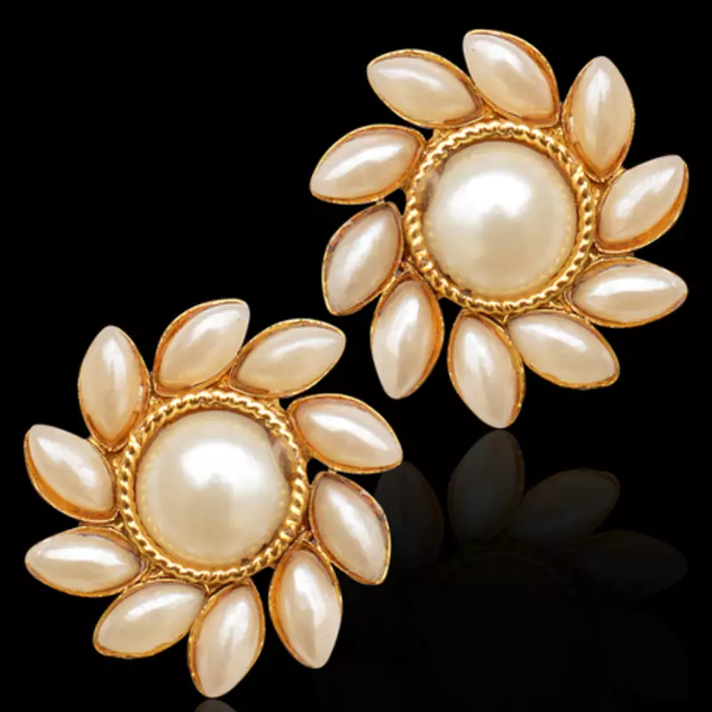 Traditional south INDIA Stone Kundan bollywood studs set in golden base