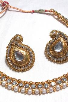 White Pearl Golden Mango Necklace Set