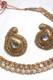 White Pearl Golden Mango Necklace Set
