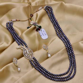 White pearl necklace-sets 1