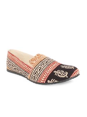 Men's Off White& Brown TPR Sole Material Printed Moccasins Slip Ons 2