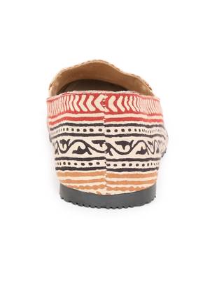 Men's Off White& Brown TPR Sole Material Printed Moccasins Slip Ons 5