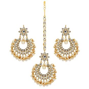 White Color Imitation Peral Kundan Earrings With Maang Tikka 1