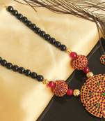 Beautiful Kemp Green Black Agate Designer Necklace Set