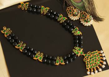 Beautiful Green Black Agate Designer Temple Necklace Set  1