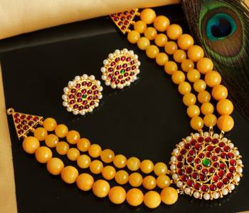 Beautiful Handmade Yellow Agate Designer Necklace Set 1