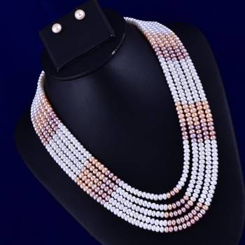 White pearl necklaces 1