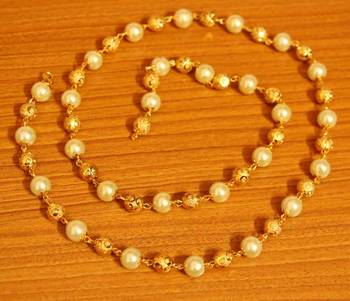 White Pearl Necklaces 3