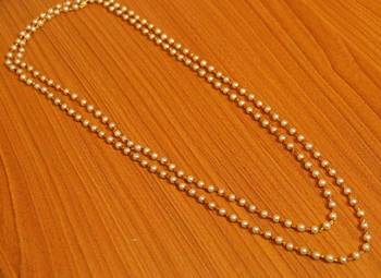 White Pearl Necklaces 2