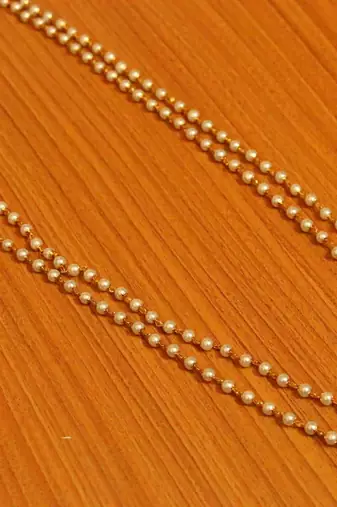 White Pearl Necklaces