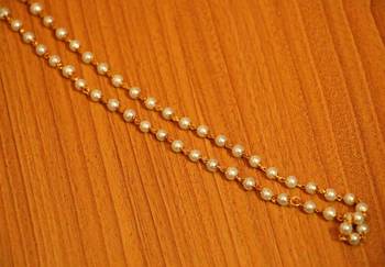 White Pearl Necklaces 3