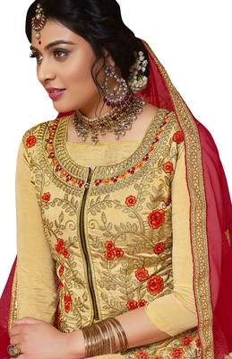 Red Embroidered Silk Semi Stitched Lehenga With Dupatta 3
