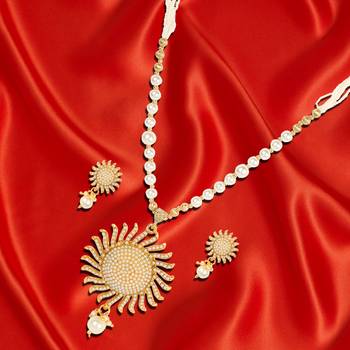 Pearl Sunshine Necklace Set for Woman with Earrings 1