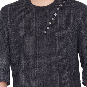 Men Black Cotton Short Kurta 3