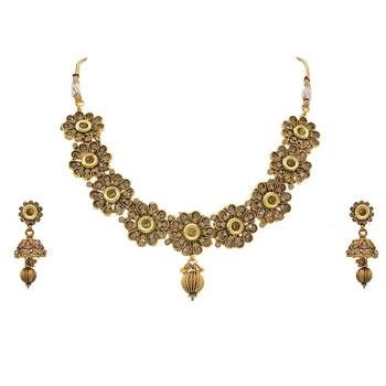 Gold jewellery 1