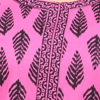 Pink printed cotton kurti 5