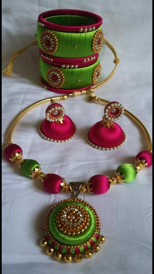 Multicolor necklaces 1