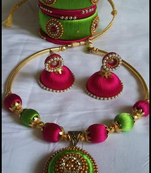 Multicolor necklaces