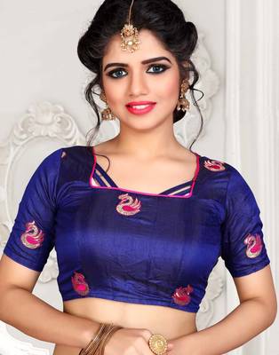 Pink Embroidered silk blend Saree With Blouse 2