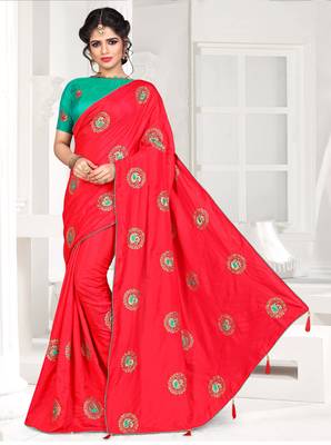 Red Embroidered silk blend Saree With Blouse 1