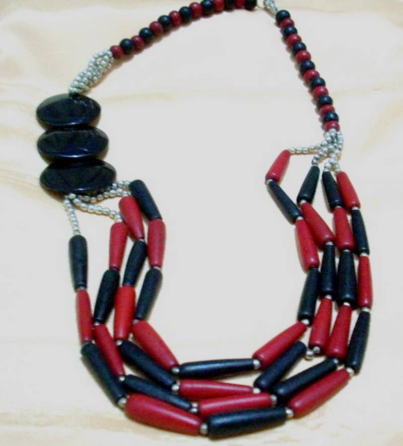 Fashion Wooden Neckpiece