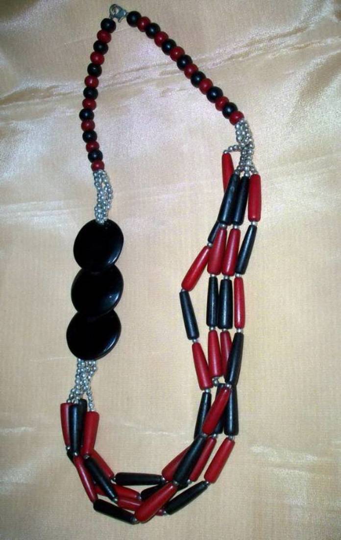 Fashion Wooden Neckpiece
