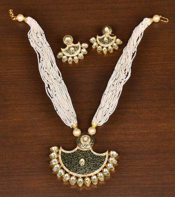 Black Meenakari Worked and Kundan Embellished Pearl Strings Necklace for Women 1