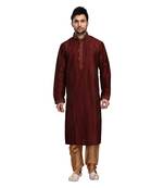Maroon Intricately Designed Pintucked Kurta With Gundi Buttons On The Placket