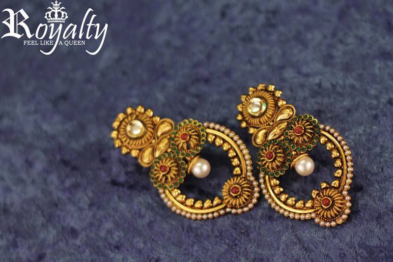 Golden Pearl Classic, Kundan Earrings