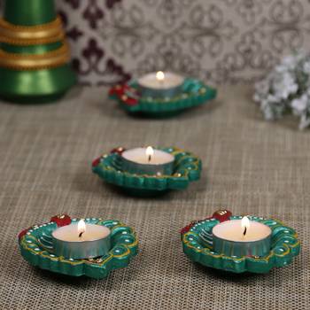 Hand Painted Leaf Shape Floor Diya Set - Set Of 4 1