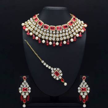 Pink necklaces 1
