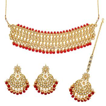 Red necklaces 1