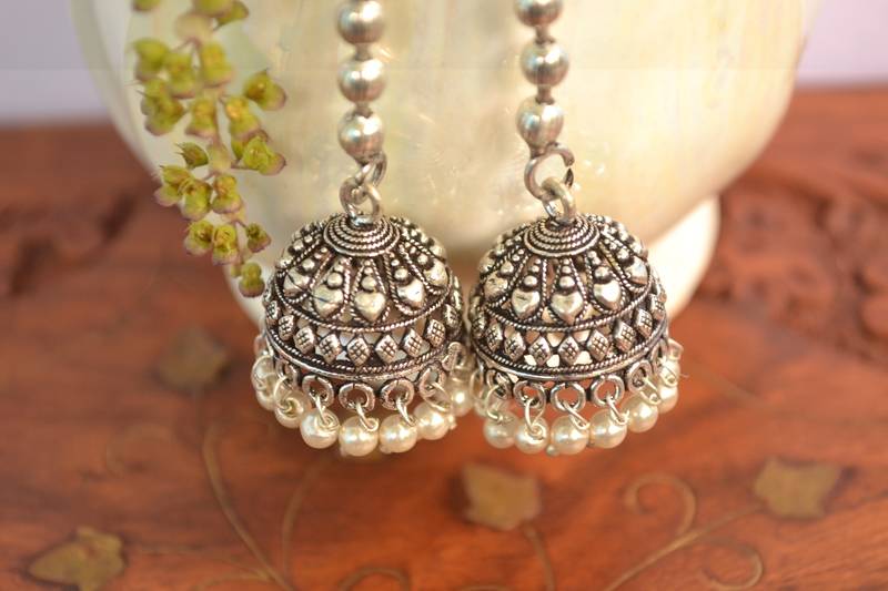 Silver Handcrafted Jhumki Earing main image 1