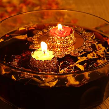 Aapno Rajasthan Stone Studded Beautiful Floating Candles 2