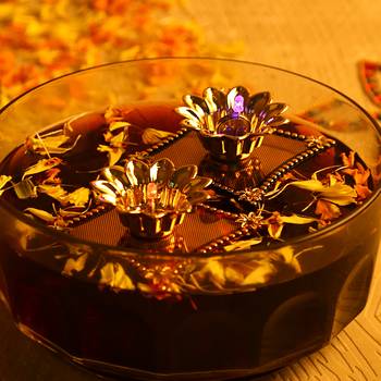 Aapno Rajasthan Stunning Gold Green Floating Candle 1