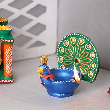 Aapno Rajasthan Metallic Coloured Peacock Design Terracota Diya 2