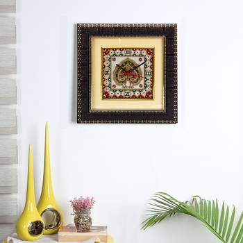 Aapno Rajasthan Marble Wall Clock With Dual Dancing Peacock Motif 1