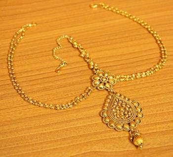 Gold Maang-Tikka 1
