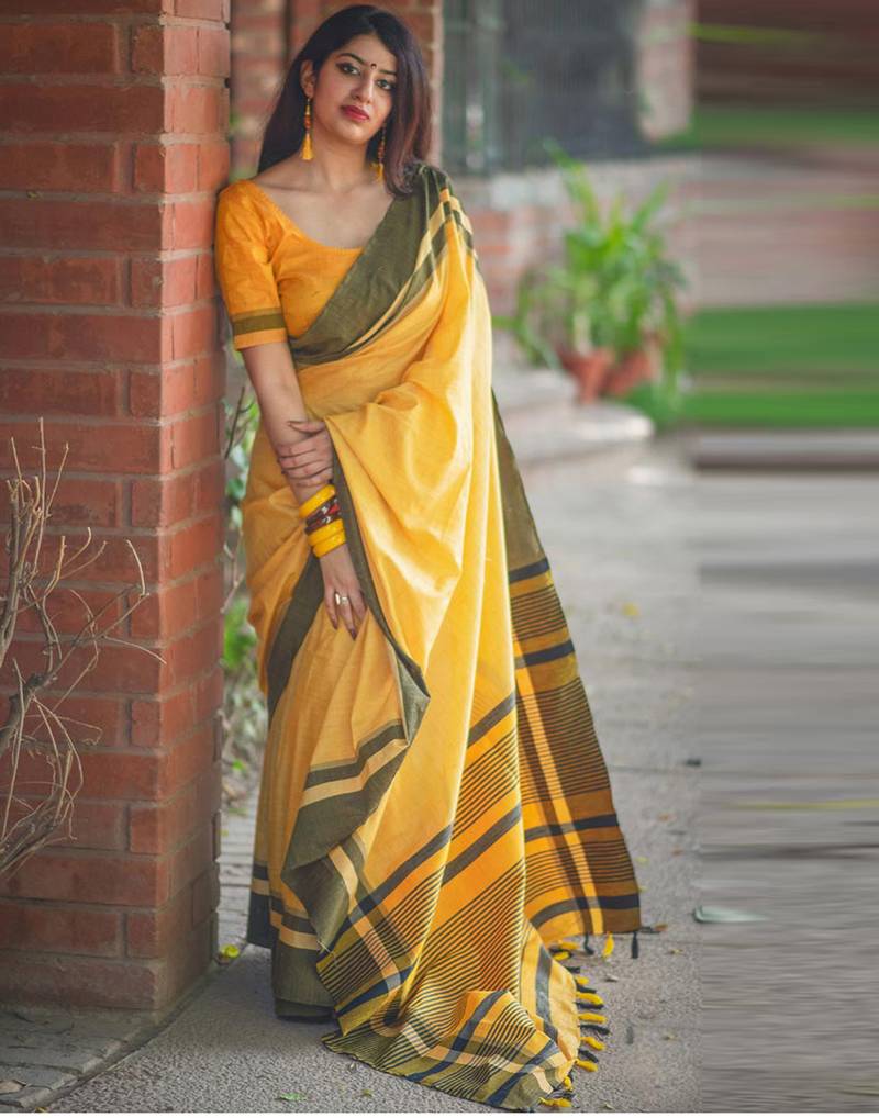 Yellow printed cotton saree with blouse - DesiButik - 2739472