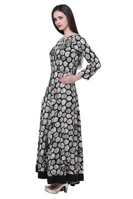 Black embroidered viscose kurtis 2